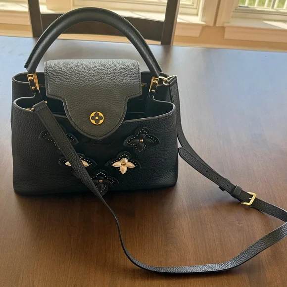 Elegant Black Designer Handbag - Picture 5 of 7